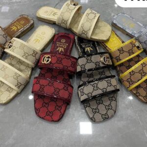 30pcs mixed color and sizes (37-41)ladies Dior sandals