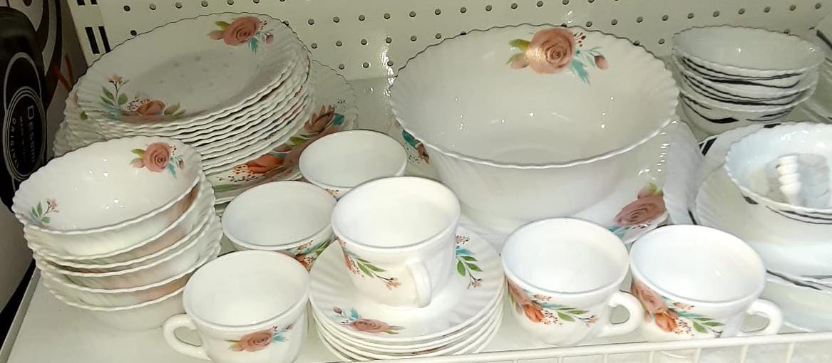 Home dinner set 38 pcs(Goods in kenya )