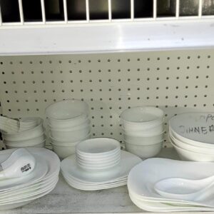 50 pcs plain white dinner set (Goods in kenya)