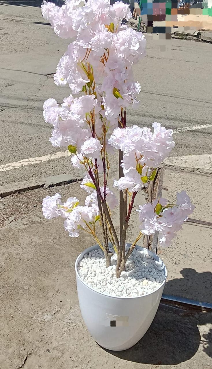 Artificial plant palm trees+vase deco(G00ds in Kenya)