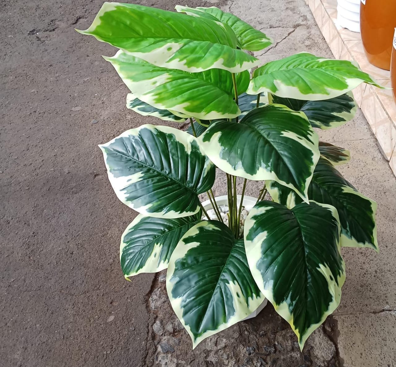 Foliage Artificial Plants+vase deco(Goods in Kenya)