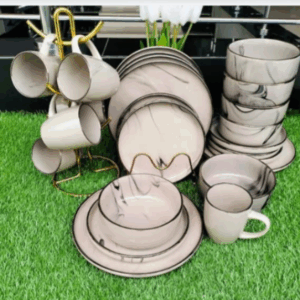 24 pcs dinner set Comes with 6 dinner plates 6 side plates 6 mugs 6 bowls(already in kenya)