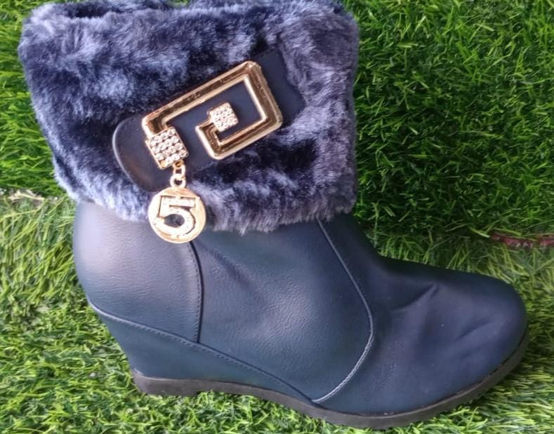 Ladies Fashion Leather Pointed Side Zipper Inside High Warm Short Cotton Boots Women's Snow Boots size(37-42)(Goods in Kenya)