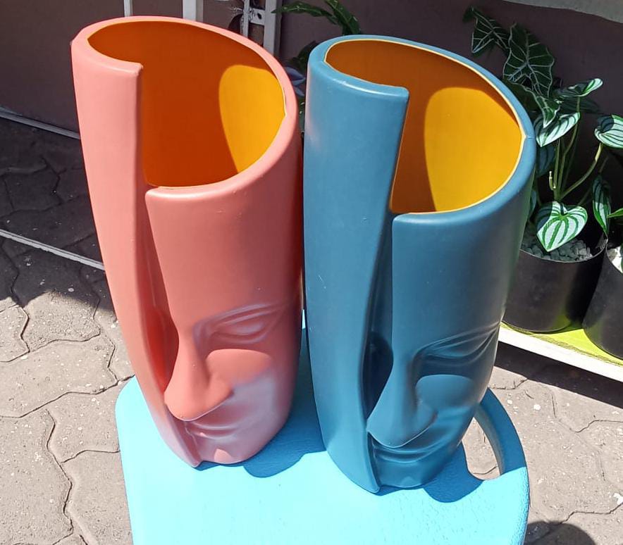 Light Weight Human Face Vase,(already in kenya)