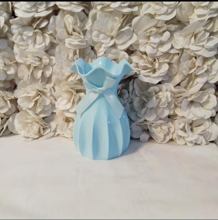 Vase with ribbon mixed color (already in kenya)