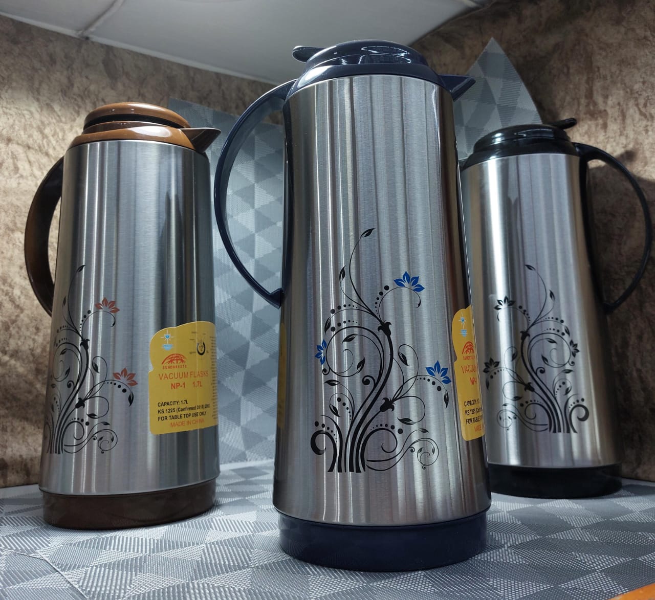 Breakable flask size 1.7litres(goods in kenya)