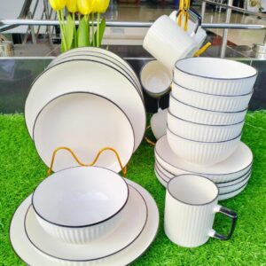 24pcs Japanese Dinner Set (goods in kenya)