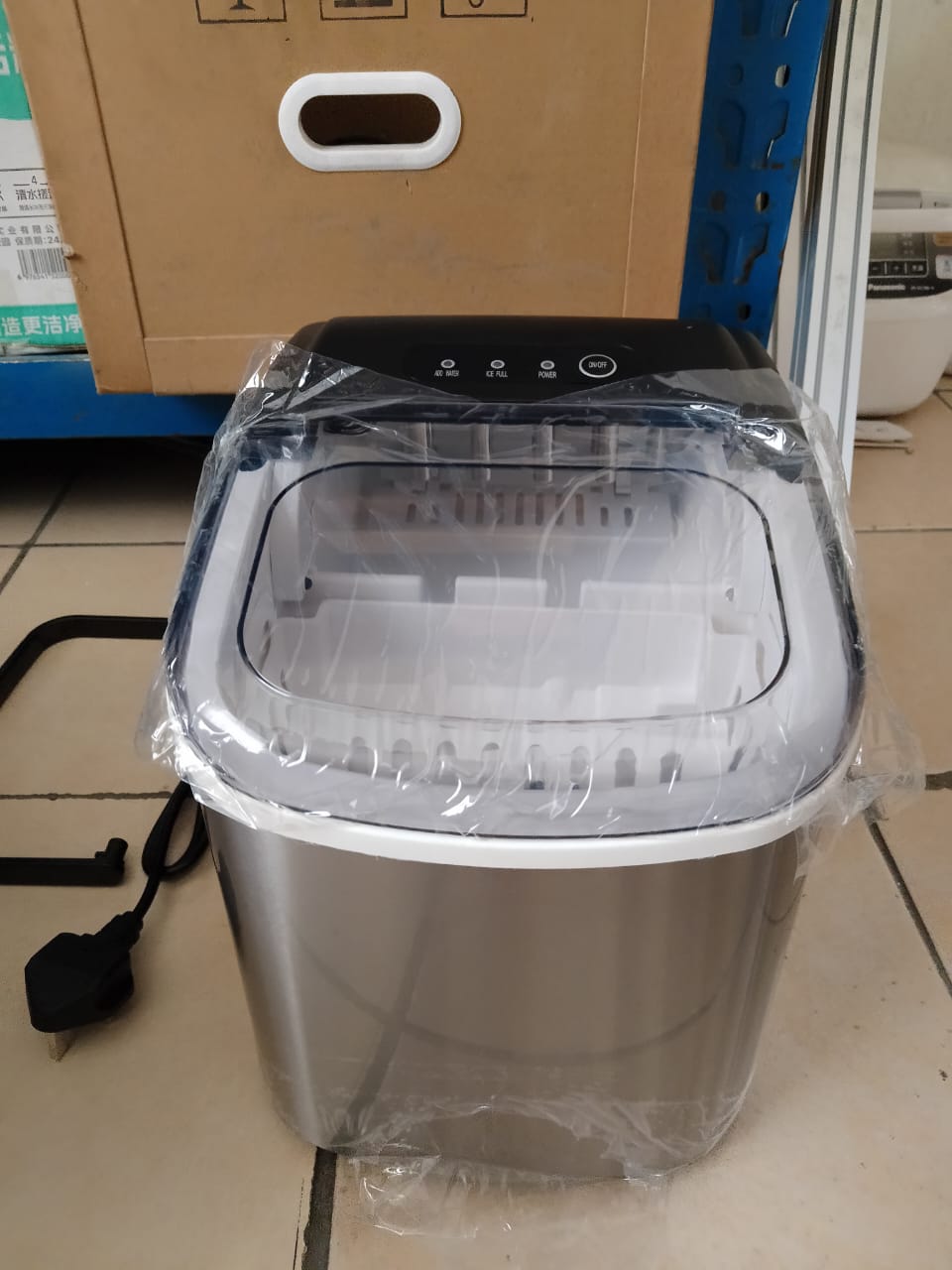 ICECUBE MAKER(goods in kenya)