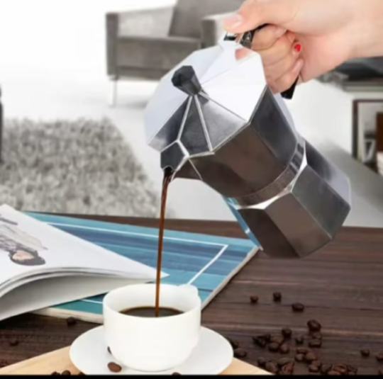 💠RESTOCKED Coffee maker pot now available ✅ 🟢 material: stainless steel 🟢colours: silver 🟢 capacity:600 ml