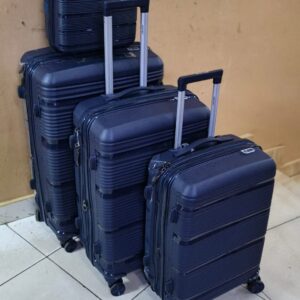 4 in 1 Luxurious unbreakable Suitcase(goods in kenya)