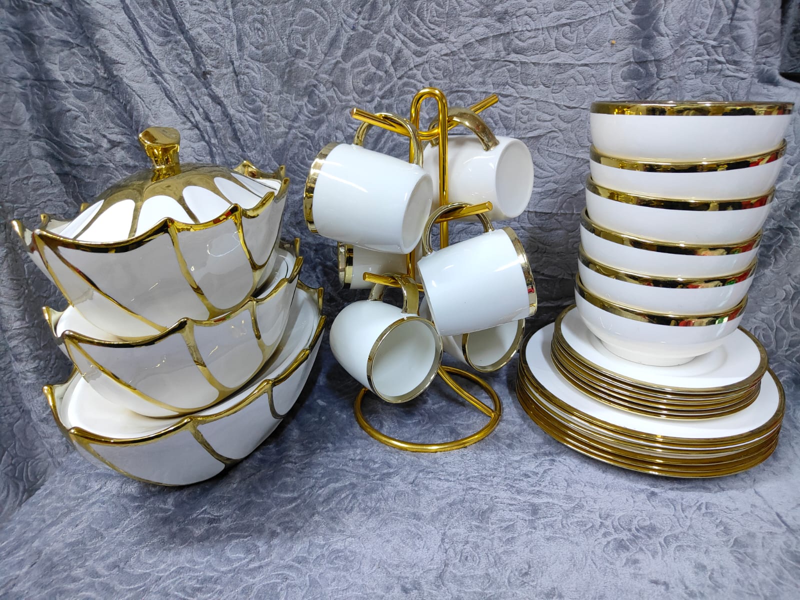 27 pieces Stylish dinner set