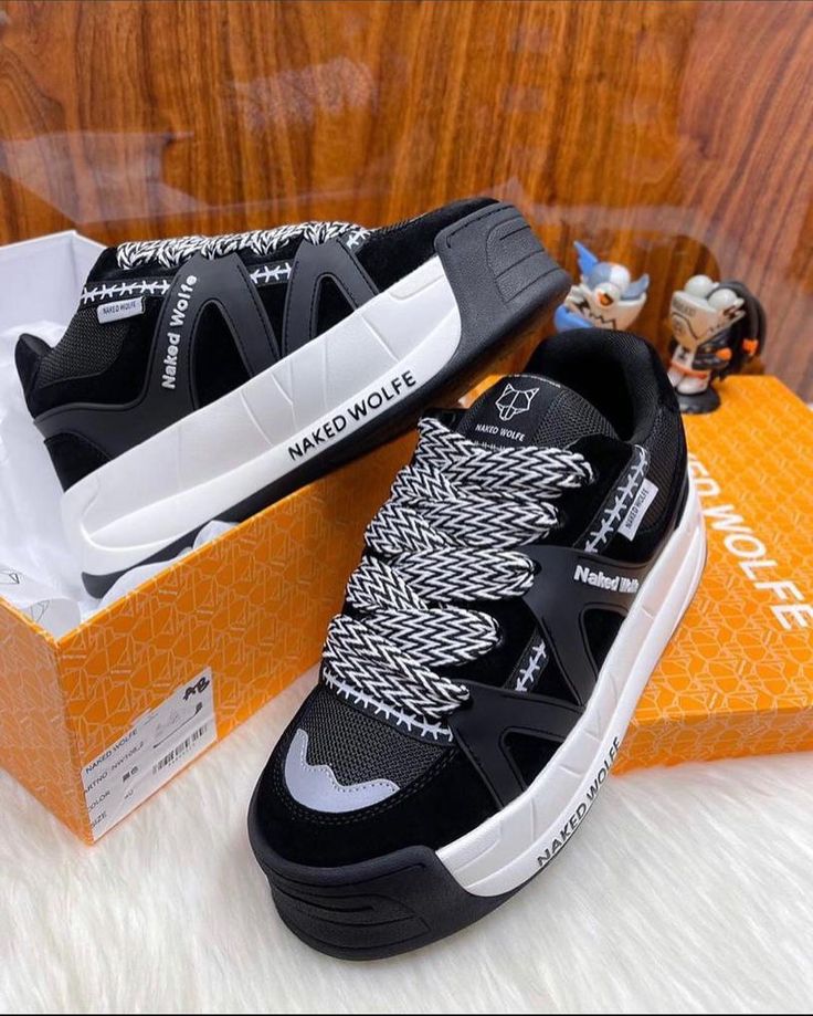Classic Naked Wolfe Sneakers